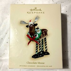 Hallmark Keepsake Chocolate Moose Ornament - EUC